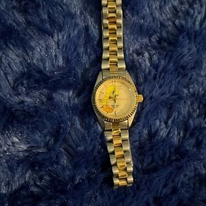 Stainless Steel tweety bird watch. Warner brothers, kids, non-smoking home.